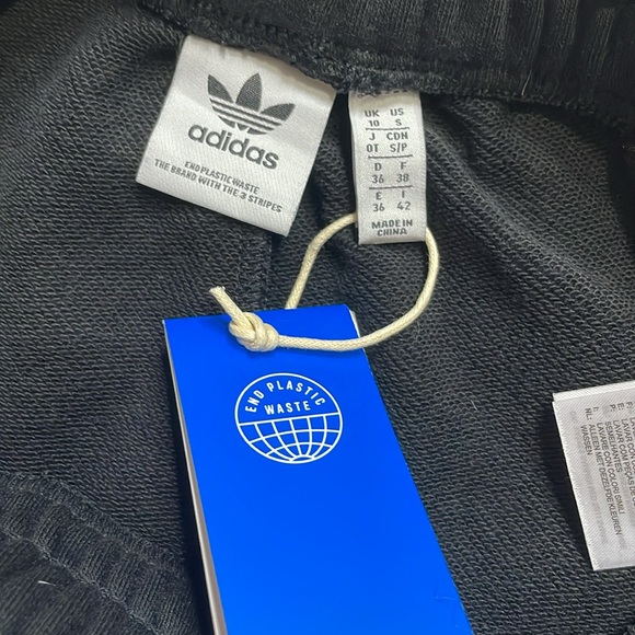 Adidas original tube top and shorts set NWT size small - Picture 6 of 8